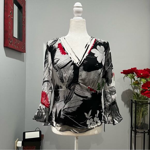 NEW WDNY Silk Semi Sheer Ruffle Flutter V-Neck Bell Sleeve Darted Blouse S NWT - Picture 7 of 15